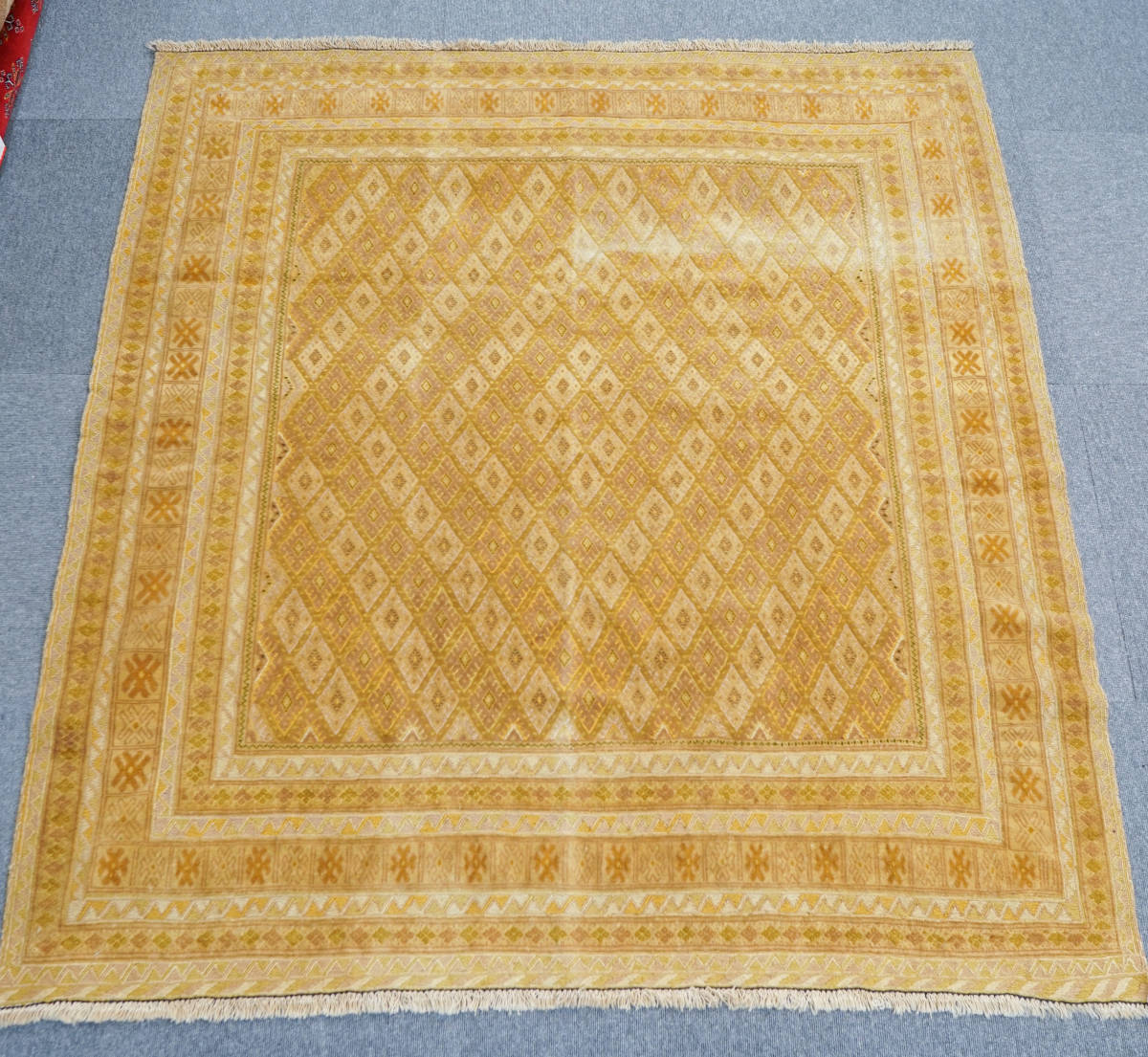 日本産 アフガニスタン マシュワニキリム 手織り絨毯 size:114cm×109cm
