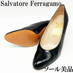 送料無料★【ソール美品】Salvatore Ferragamo パンプス ブラック