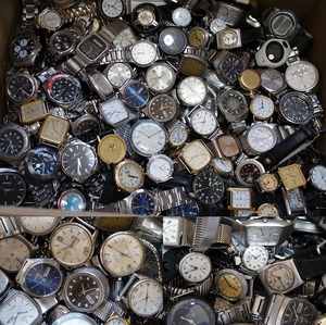 大量520点以上 セイコー シチズン カシオ RADO WALTHAM クォーツ手巻自動巻機械式腕時計ジャンク個 本 ㎏ デッド 部品 セットまとめ2