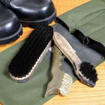 オランダ軍放出品 シューズクリーナーキット ブラシ3本 NL 靴磨き 靴ブラシ 靴磨きセット 靴磨きキット 靴磨き道具_画像1