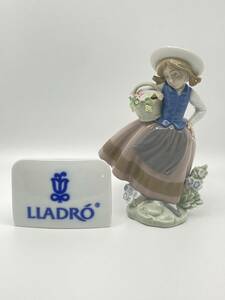 *＊ LLADRO リャドロ ＊* SWEET SCENT Figurine No. 5221 スウィートセント フィギュリン *L40