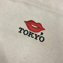 未使用品 KISS TOKYO トートバッグ A4 メンズ レディース プレゼント ブランドロゴ カジュアル リップ 刺繍 ジム トレーニング 通学 通勤_画像2