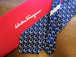 ♪今週の特売980円～♪0896♪状態並品【Ferragamo】フェラガモ 【ワニ 魚 柄】ネクタイ♪