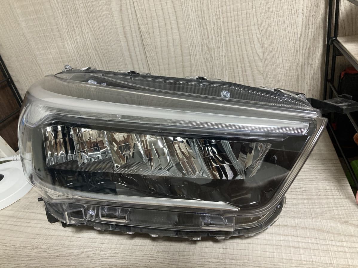 最前線の A200系 ロッキー ライズ ヘッドライトASSY LH ienomat.com.br