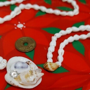 ハワイ産 白貝やストーンのハンドメイド制作 ネックレス、一点モノ