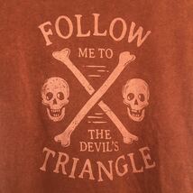 美品★UT UNIQLO × PIRATES OF THE CARIBBEAN Tシャツ「FOLLOW ME TO DEVIL'S TRIANGLE」M茶★ユニクロ パイレーツ・オブ・ザ・カリビアン_画像3