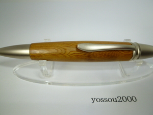 樹齢1000年以上 屋久杉　木製ボールペン　パーカータイプ芯