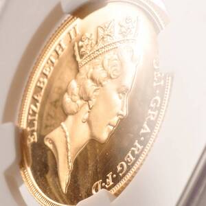 世界希少美品 2ソブリン金貨! 英国 エリザベス女王 第三肖像 コレクションと投資に最適 最高鑑定 世界中で64枚・発行枚数1551枚に中の1枚!
