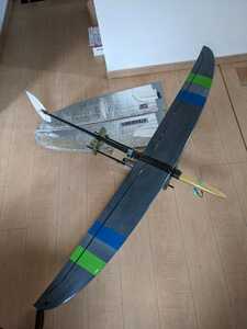 ハンドランチグライダー　HLG STRAT AIR製SALSTEIEISEN未飛行　左手用　機体カバー付　受信機・レギュレター付　バラスト付　組立要領書付