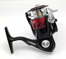 訳アリ！ 4000番 DAIWA ダイワ リール スピニングリール 海外モデル 日本未発売 左右ハンドル 巻きやすい 新品未使用 国内発送 限定レッド_画像7