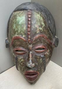 ビニャーゴ420／アフリカ コンゴ民主共和国 チョクエ 民族 仮面 マスク 木彫 彫刻 縦横厚み32x21x11cm 重さ580g プリミティブ