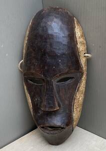 ビニャーゴ423／アフリカ コンゴ民主共和国 ルアルア 民族 仮面 マスク 木彫 彫刻 縦横厚み25x12x5cm 重さ163g 軽い プリミティブ
