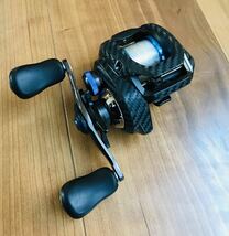 シマノSLX DC70 1円から売り切ります。SHIMANO 鎧-YOROI-カスタム 右ハンドル _画像1