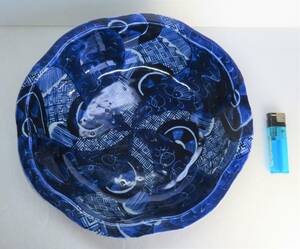 ベロ藍　鉢　（その４）　捻り紋