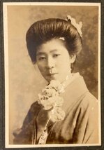 PA-8145 ■送料無料■ 女性 美人 記念写真 写真 白黒写真 着物 和服 日本髪 新潟県 越後 和田写真館 印刷物 レトロ アンティーク/くKAら_画像2