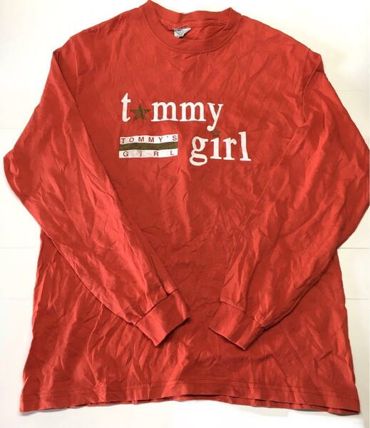【アメリカ合衆国インポート物古着】tommy girl 長袖Tシャツ(サイズ不明…実測値からLサイズ相当・淡い赤/暗めの朱色)
