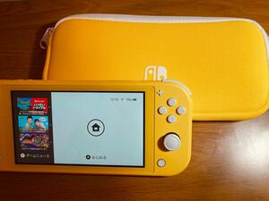 Nintendo Switch Lite ニンテンドースイッチライト本体＋純正ケース　イエロー