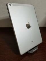 314 iPad 5 (第5世代, 9.7inch) A9/2GB/32GB Silver A1823【Apple・タブレット・ジャンク】_画像3