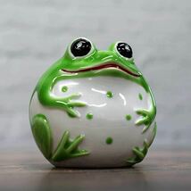置物 かえる 蛙 開運 金運 緑 グリーン 陶磁器 お洒落 卓上 可愛い かっこいい 丸い 縁起物 風水 陶器 国産 日本製 プレゼント インテリア_画像5