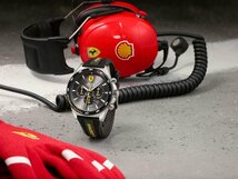 1円 フェラーリ公式クロノグラフ 50m防水 スクーデリアSCUDELIA FERRARI クロノグラフ グレー 腕時計 新品未使用 激レア日本未発売 メンズ_画像7