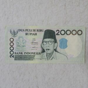 インドネシア　２万ルピア紙幣　１９９８年/２００４年