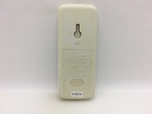 東芝　エアコンリモコン　WH-D1P　中古品A-8270_画像2