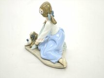 KM361●保管品●LLADRO リアドロ フィギュリン 風邪をひかないように　陶器人形/置物_画像4