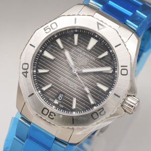 質イコー [タグホイヤー] TAG HEUER 腕時計 アクアレーサー プロフェッショナル 200 WBP2110.BA0627 自動巻 メンズ 未使用品