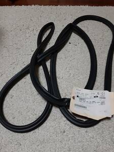 W124 rare original rear gate weatherstrip rubber rear gate 1247400078