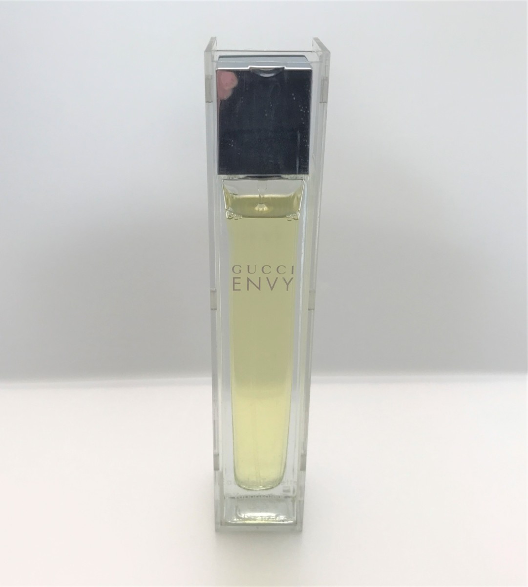 ヤフオク! -「gucci envy 廃盤」の落札相場・落札価格 【2022 特大サイズ!! 廃盤! レア!! ENVY GUCCI 100ml エンヴィ 香水(女性用)