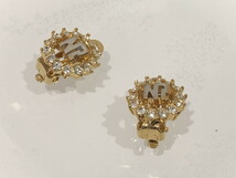 ■【YS-1】 ニナリッチ NINARICCI ■ NRロゴ イヤリング 石付き ■ ゴールド系 トップ全長2,8cm 【東京発 手渡し可能】K■_画像2