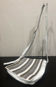 ■【YS-1】 アンタイトル ショルダーバッグ ストライプ ■ ホワイト系 縦24cm×横27cm ■ UNTITLED 【東京発 手渡し可能】K■