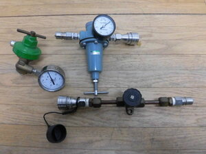 *NISCON PRESSURE GAUGE регулятор CKD 2001-2C. маленький размер манометр . гнездо . клапан(лампа) комплект * контрольный номер 503-2