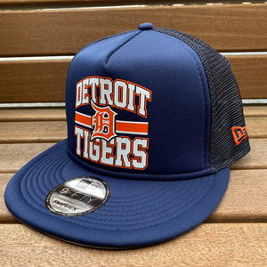 海外限定 NEWERA ニューエラ 9Fifty ロゴトラッカー スナップバックキャップ LogoTrucker メッシュ MLB タイガース Tigers 紺 USA正規品