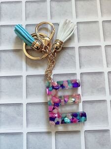イニシャルキーホルダー E バッグチャーム