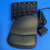 ma04bz【消費税なし・最高美品】 Razer Tartarus V2 左手 キーパッド ゲーミング PCアクセサリー キーボード_画像2