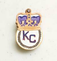 ●2000年前後頃KANSAS CITY ROYALS/旧チームロゴピンバッジ!_画像1