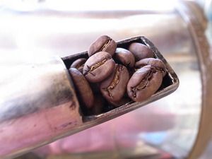 自家焙煎アチャオコーヒー　おまかせ200g(100gX2袋）セット 何が届くか？お楽しみ～♪　送料込み！