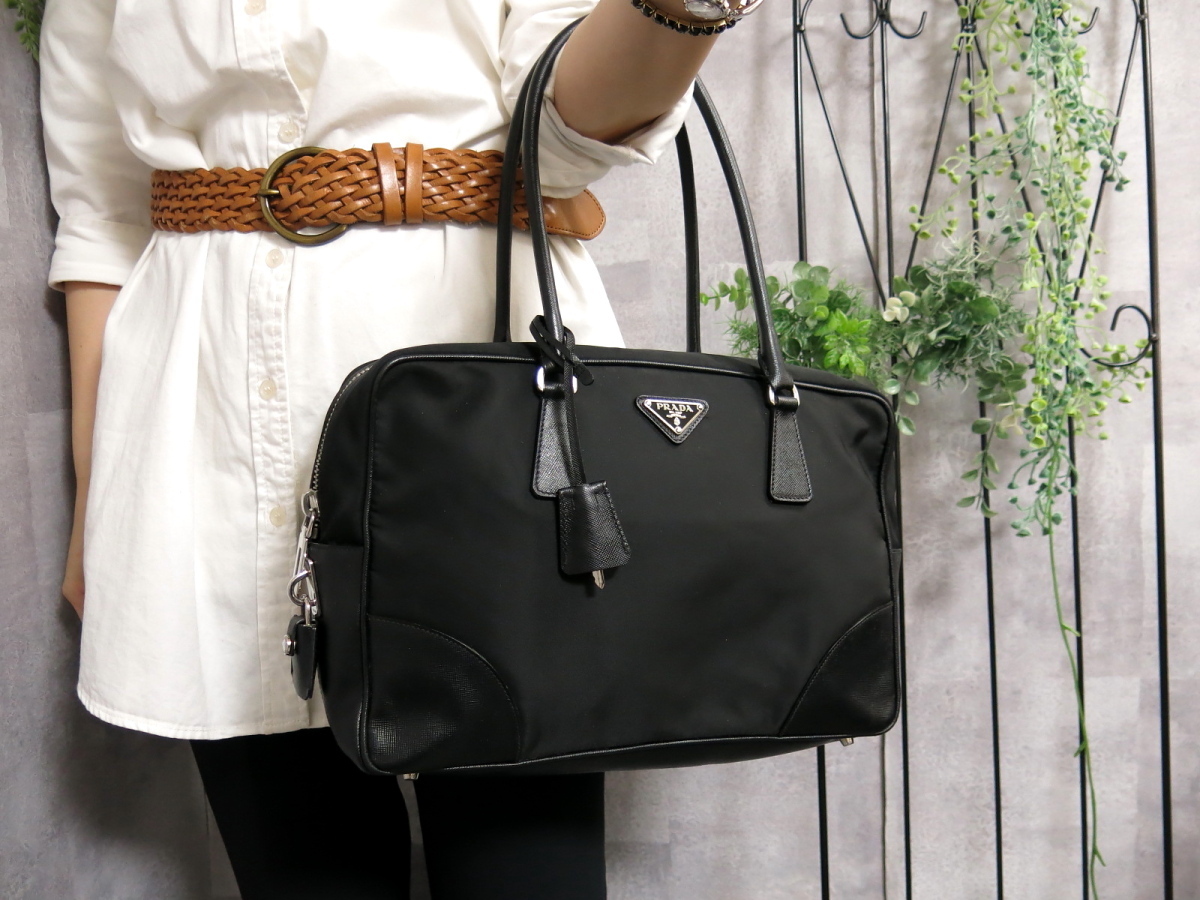 トレック販売店 【極希少】PRADA ハンドバッグ 南京錠 鍵 ゴールド金具 オンラインストア通販店 【極希少】PRADA ハンドバッグ オールレザー 黒 ゴールド金具 鍵 南京錠 ハンドバッグ