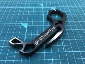 BONE TACTICAL Bone Breaker セルフディフェンス EDC ボトルオープナー カランビット キーチェーン カスタムナイフ アナダイズ 送料無料