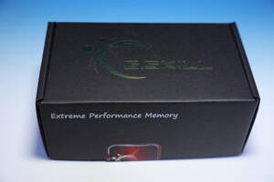G-SKILL　F4-4000C18Q2-64GTZR　DDR4-4000メモリ　8GBｘ8枚