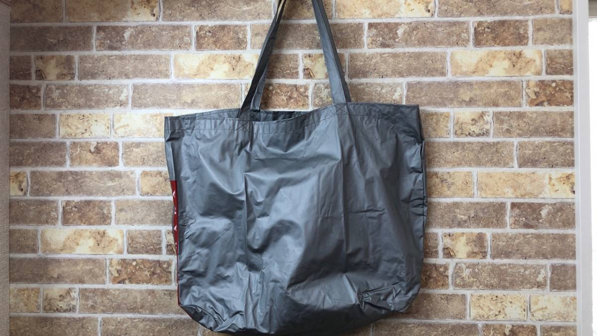 ヤフオク! -「エコバッグ」(プラダ) (ふ)の落札相場・落札価格