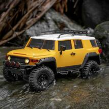 トヨタ ランドクルーザー FJクルーザー 1/18 ラジコンカー 公式ライセンスモデル車 4WD オフロード ロッククローラー バッテリー付き_画像6