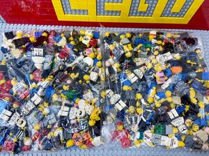 ☆1円スタート商品大量出品中☆ レゴ　ミニフィグ　大量　200体セット　スターウォーズ　シティ　など　( LEGO 人形