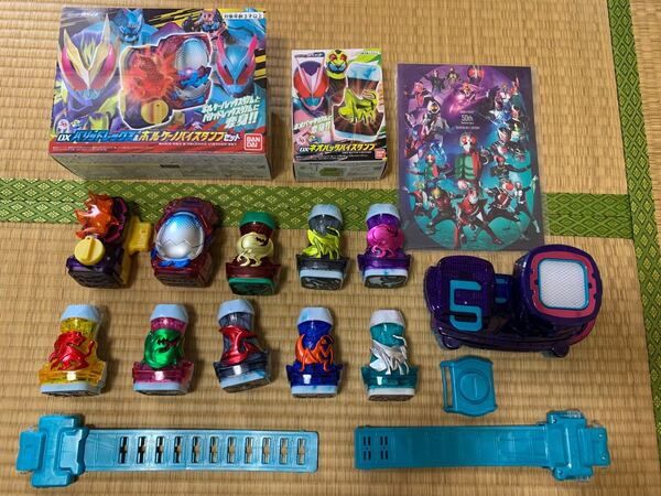 【週末特価】仮面ライダーリバイス バイスタンプ