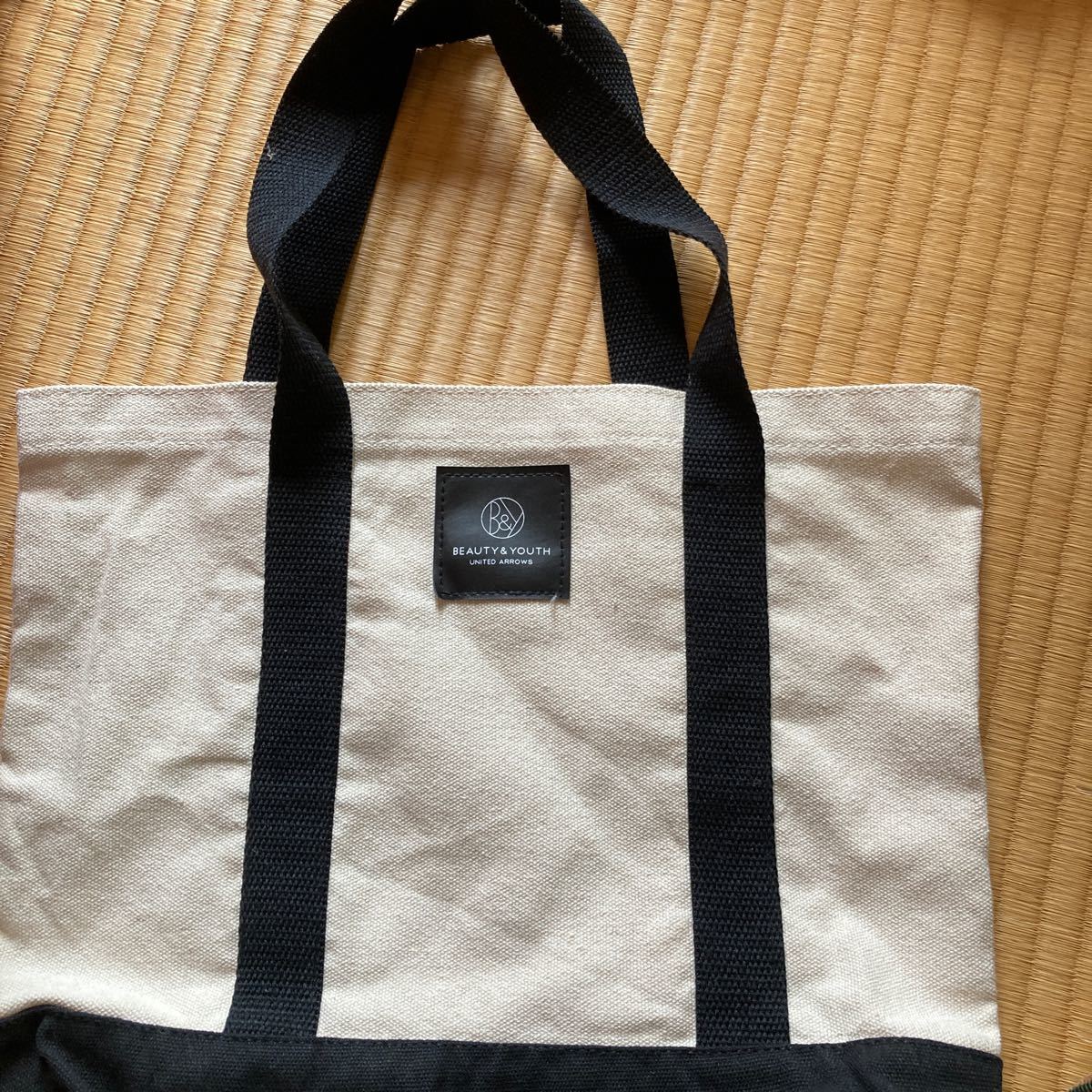 日本に 新品未使用 ムートントートバック タグ付き - バッグ 