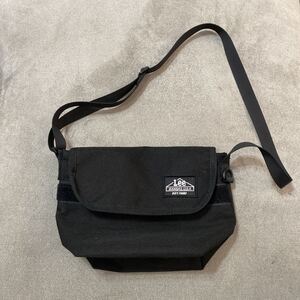 リー Lee ショルダーバッグ バッグ ショルダー ミニバッグ キッズ 子供 ボディバッグ メッセンジャーバッグ レディース 黒
