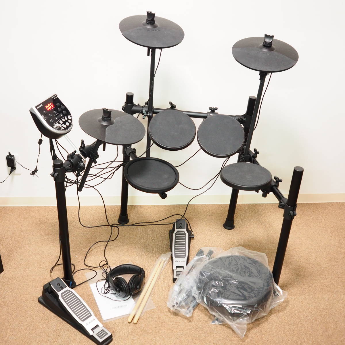 お得セット つぼみ様 専用 ALESIS DM6 電子ドラム その他 楽器/器材 国内発送 ALESIS DM6 電子ドラムセット 打楽器