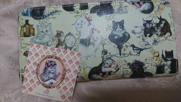美品 セブリーヌ・ピノー アクシーズファム 長財布 セブリーヌ キャット 猫好きさんに♪ 猫ちゃん財布