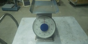 2ro[ length 030208-37]10Kg on plate automatic scales stainless steel type north higashi . machine long time period stock therefore dirt rust etc. equipped unused 